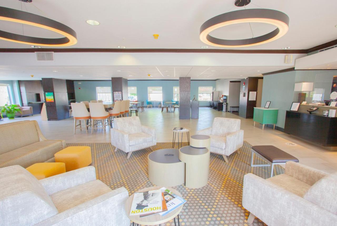 Holiday Inn & Suites Spring - The Woodlands Eksteriør billede