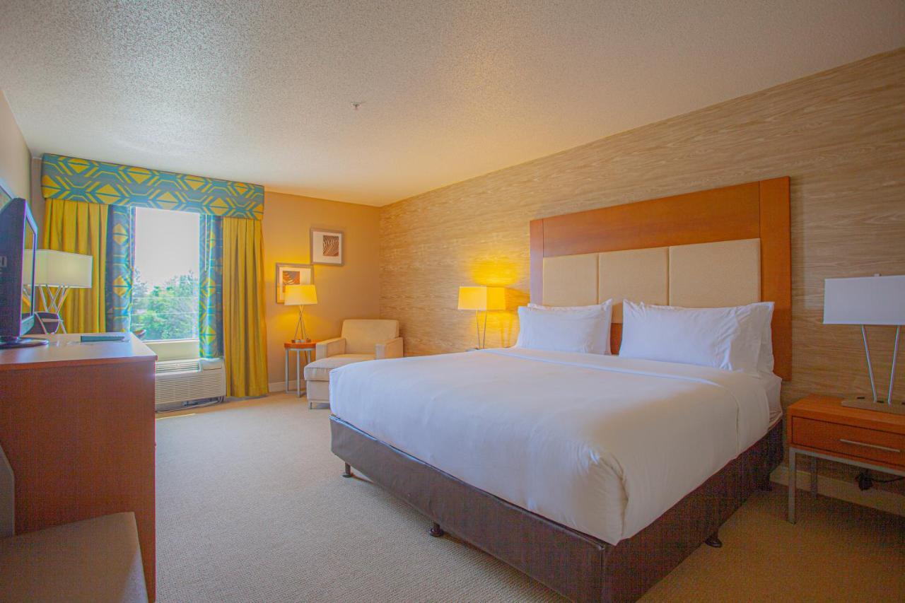 Holiday Inn & Suites Spring - The Woodlands Eksteriør billede