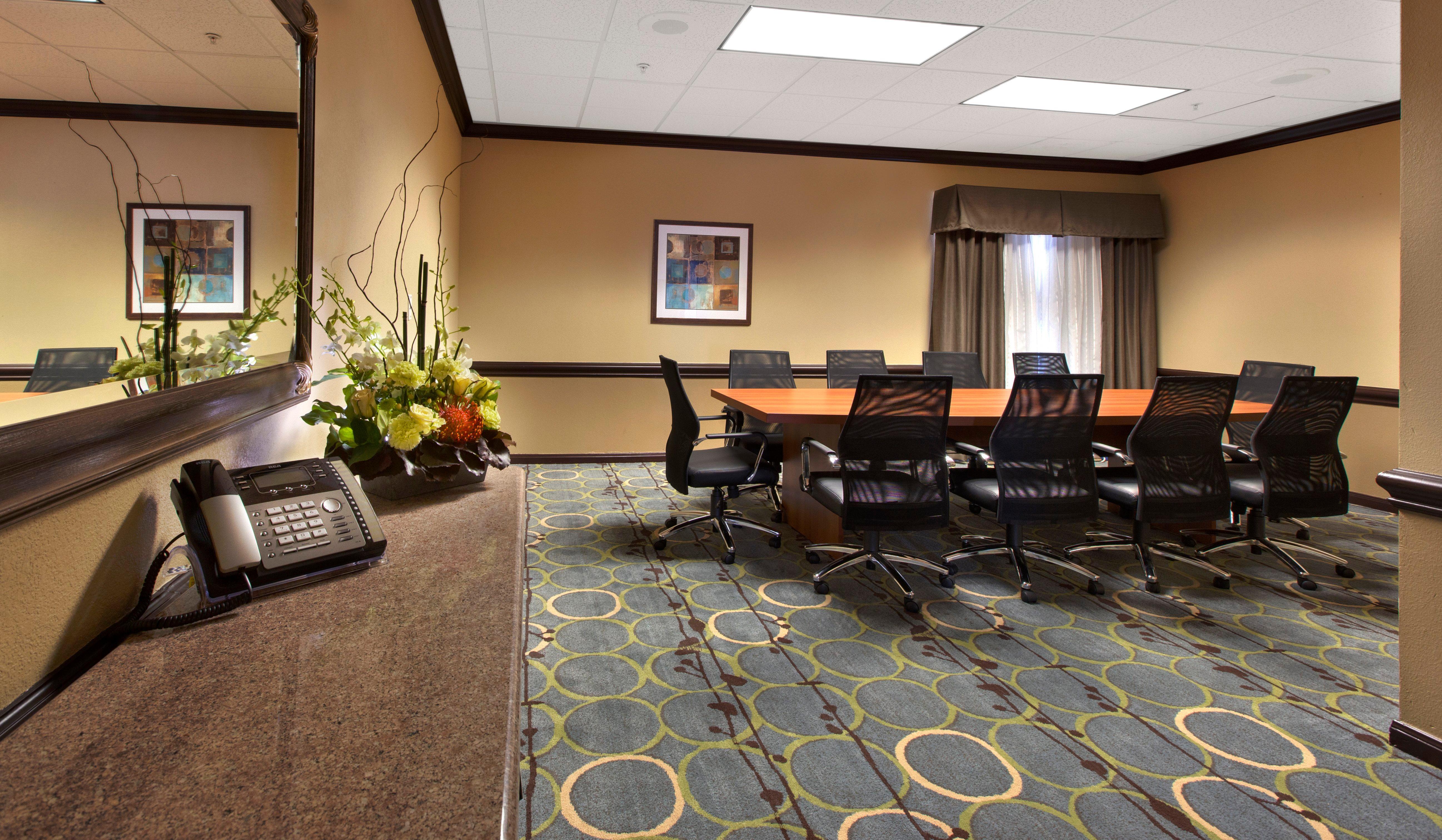 Holiday Inn & Suites Spring - The Woodlands Eksteriør billede